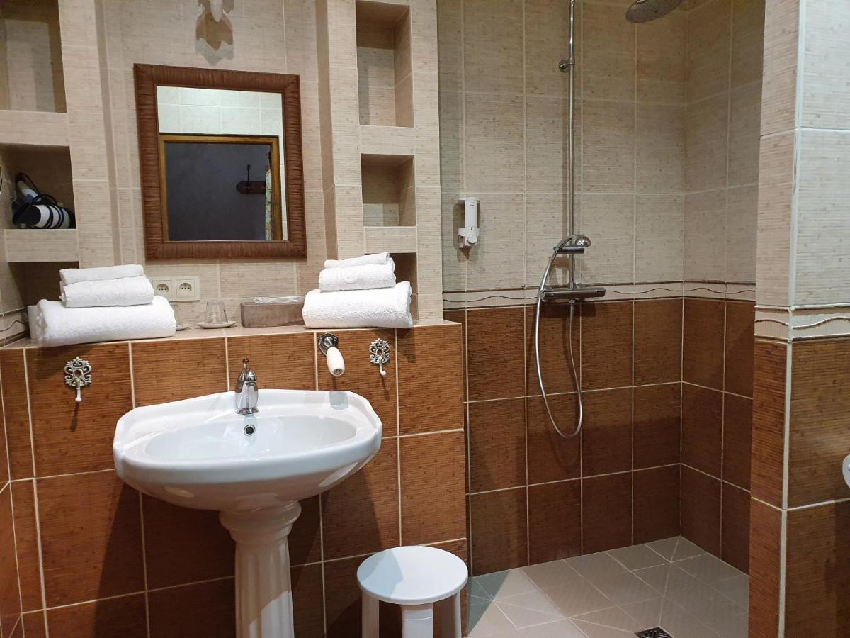 Bed and Breakfast Les Mout'Anes Saint-Hilaire-sur-Helpe Екстер'єр фото