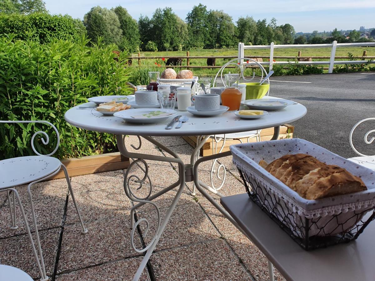 Bed and Breakfast Les Mout'Anes Saint-Hilaire-sur-Helpe Екстер'єр фото